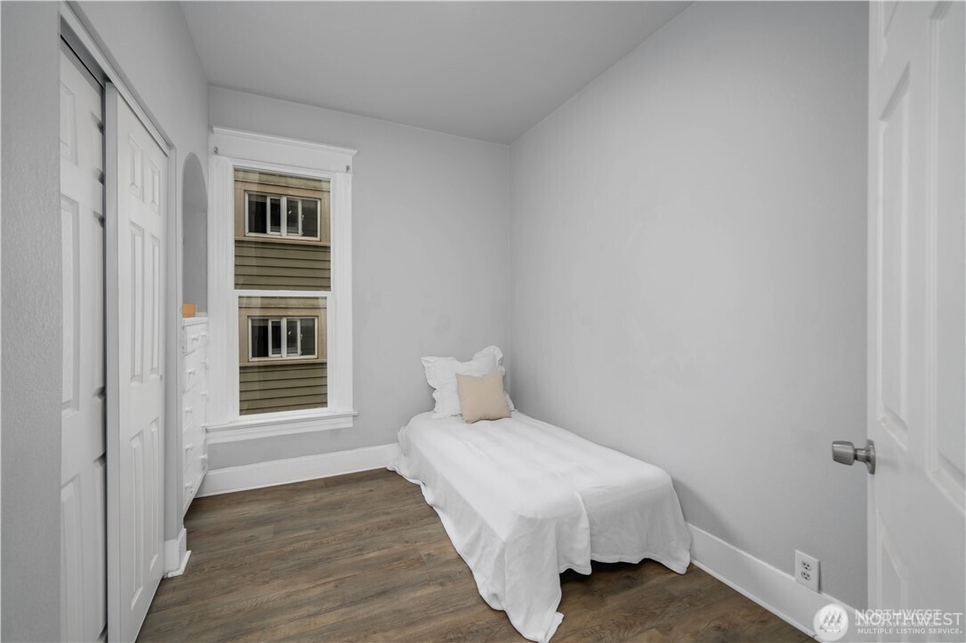 1305 Ne 55th Street Property Photo 16