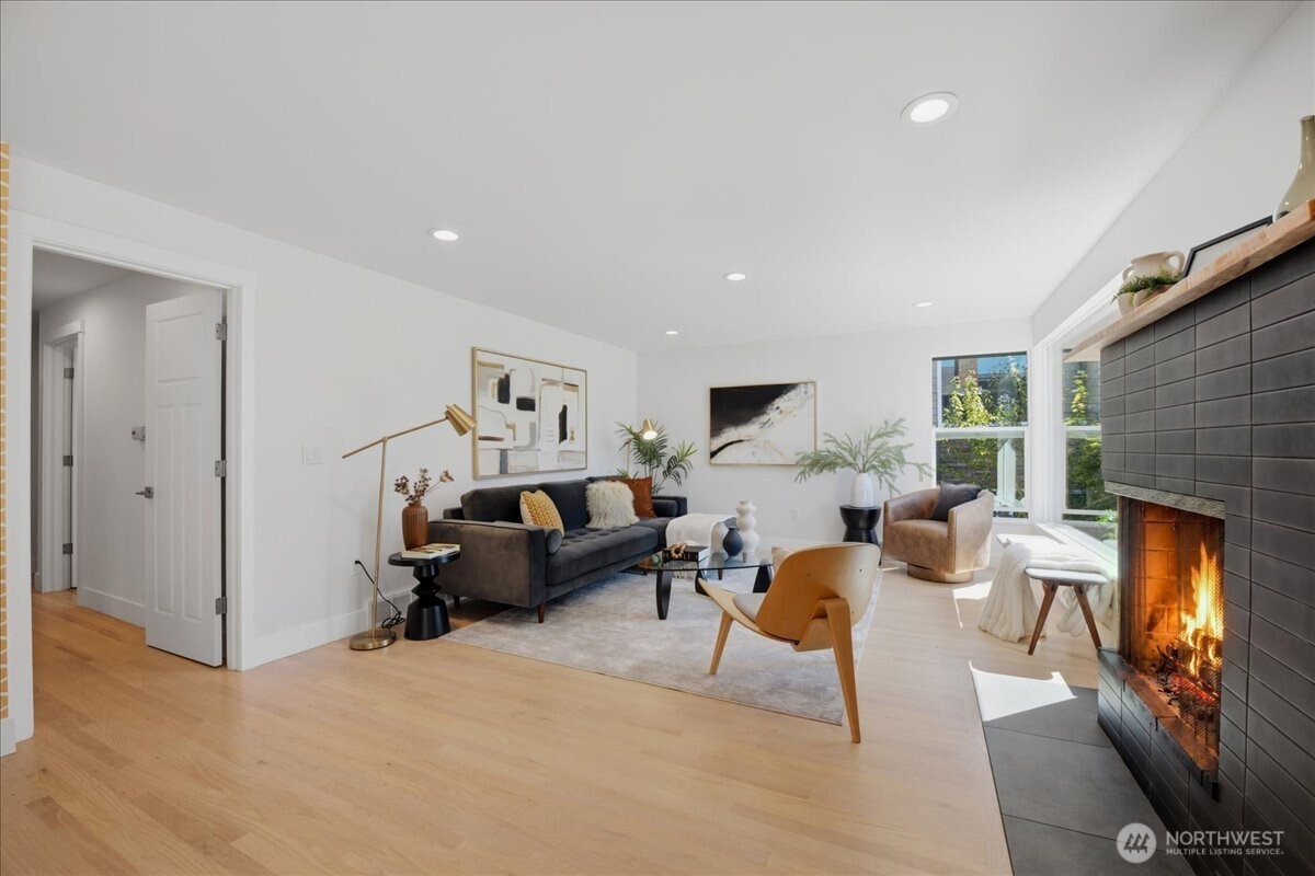 10705 41st Place Property Photo 12