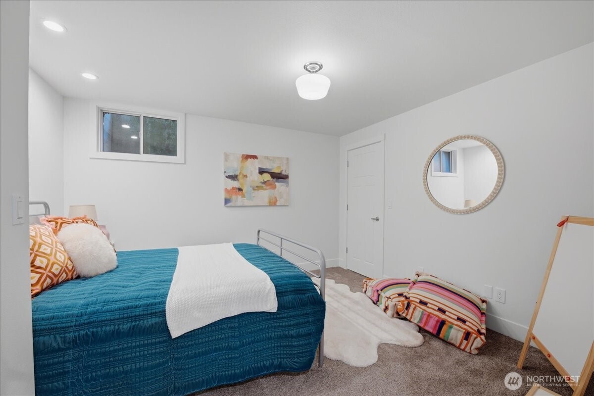 10705 41st Place Property Photo 27