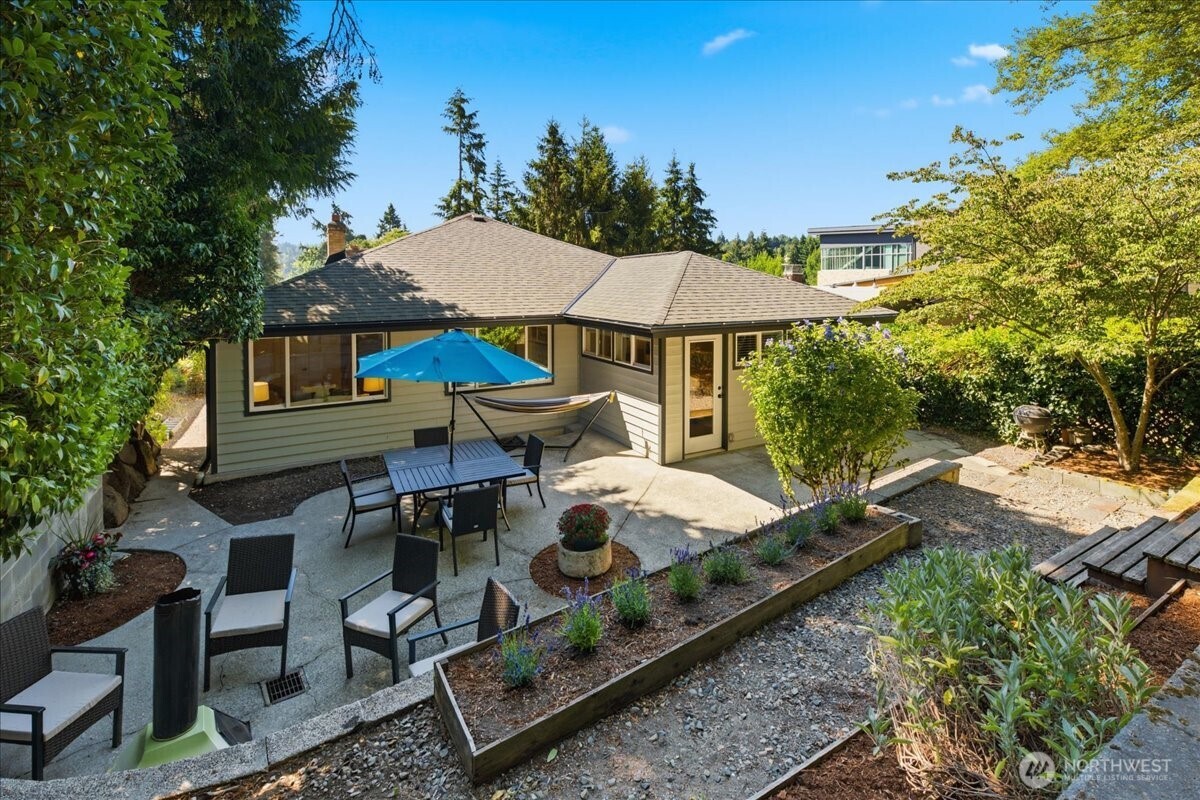 10705 41st Place Property Photo 33