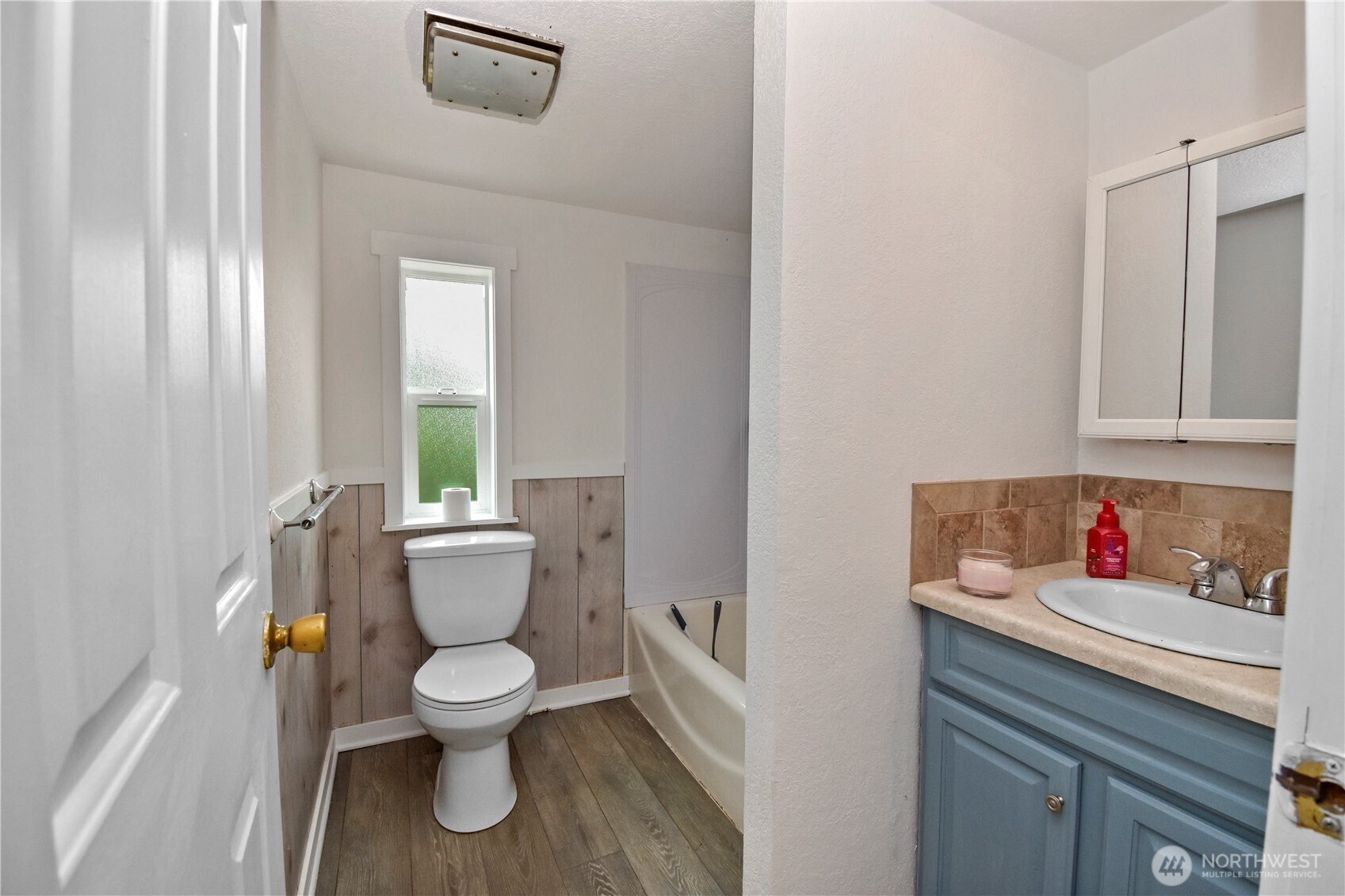 18268 Colony Road Property Photo 15