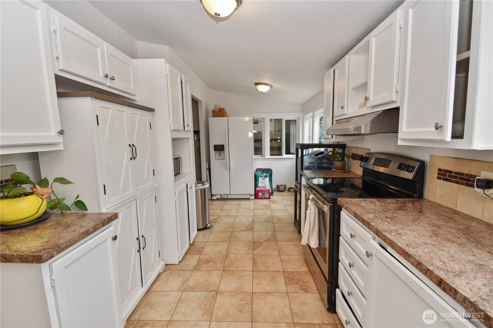 18268 Colony Road Property Photo 26