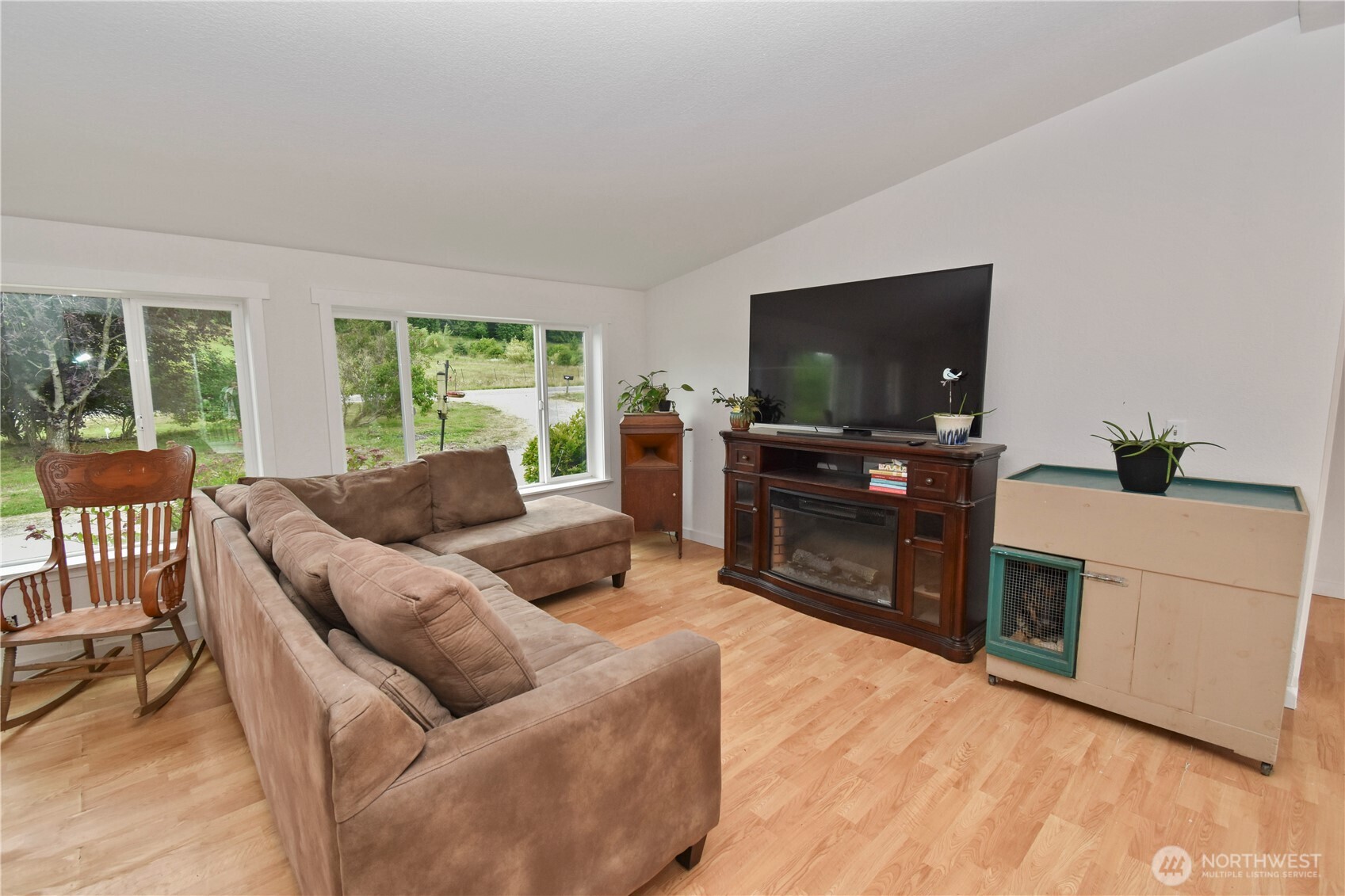 18268 Colony Road Property Photo 30
