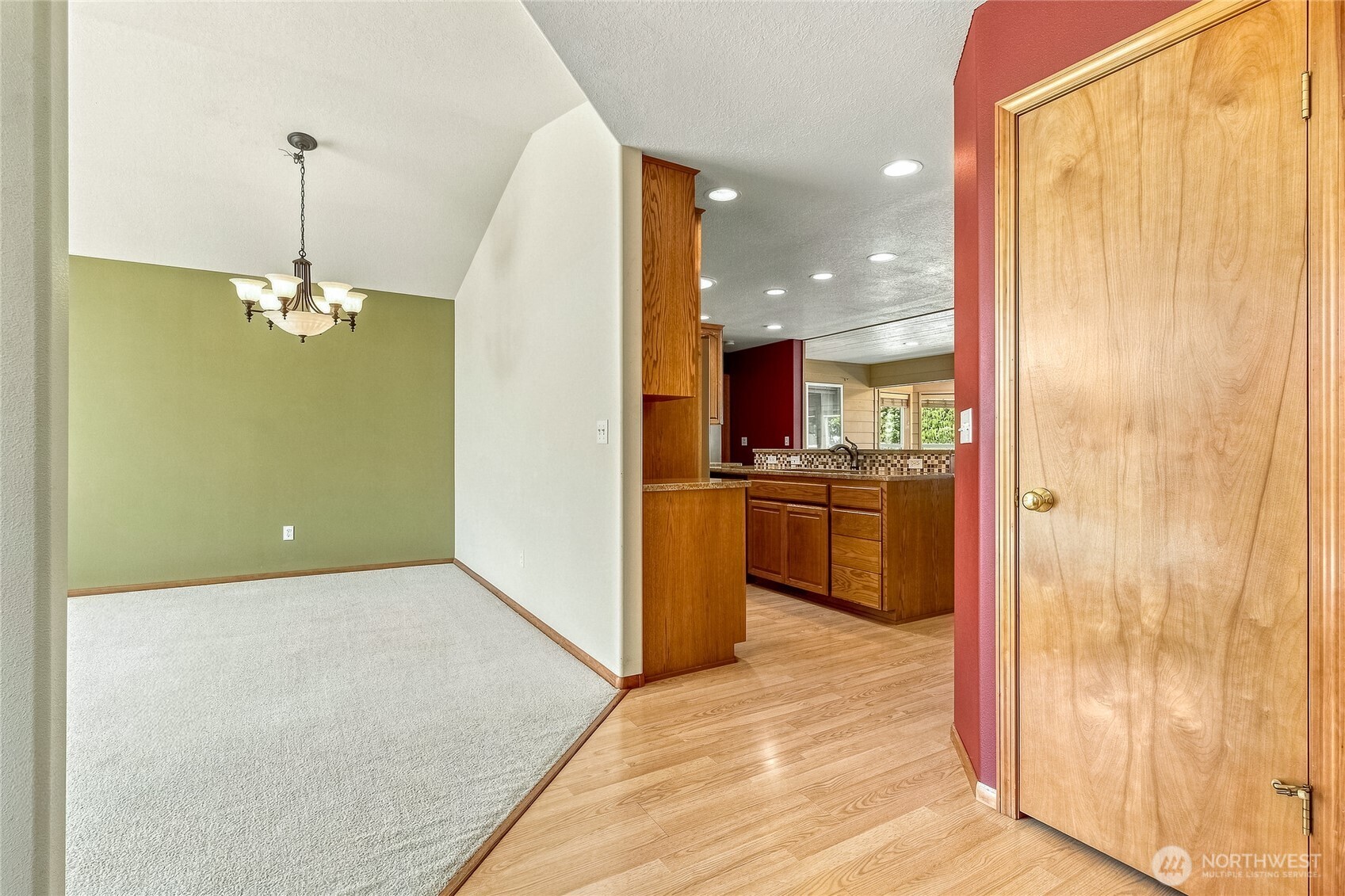 1716 Se Grassland Court Property Photo 6