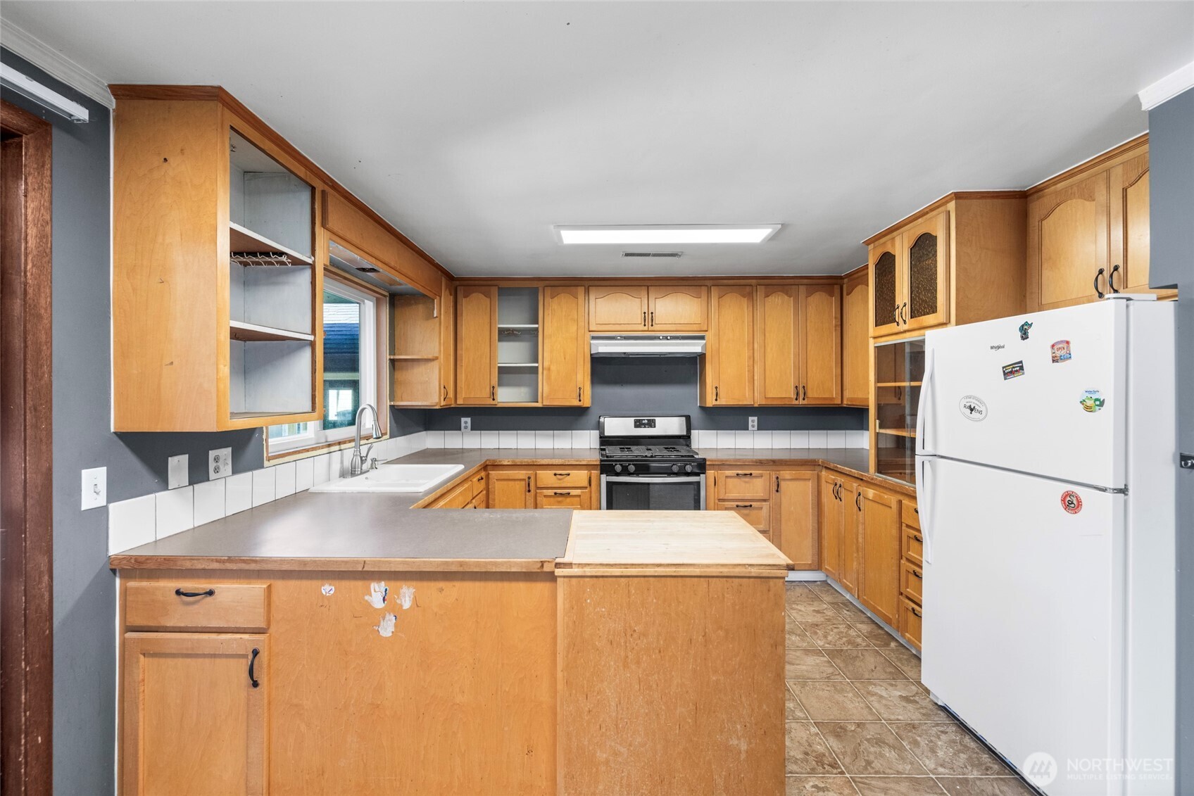 849 Burlingame Road Property Photo 6