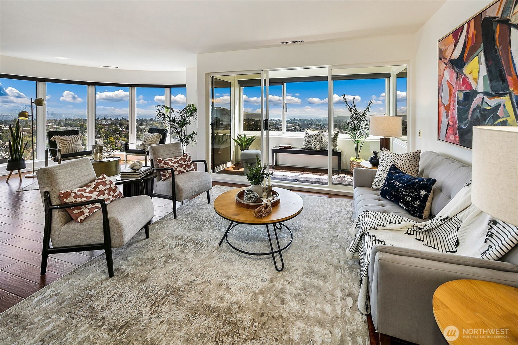 1301 Spring Street 24h Property Photo 5