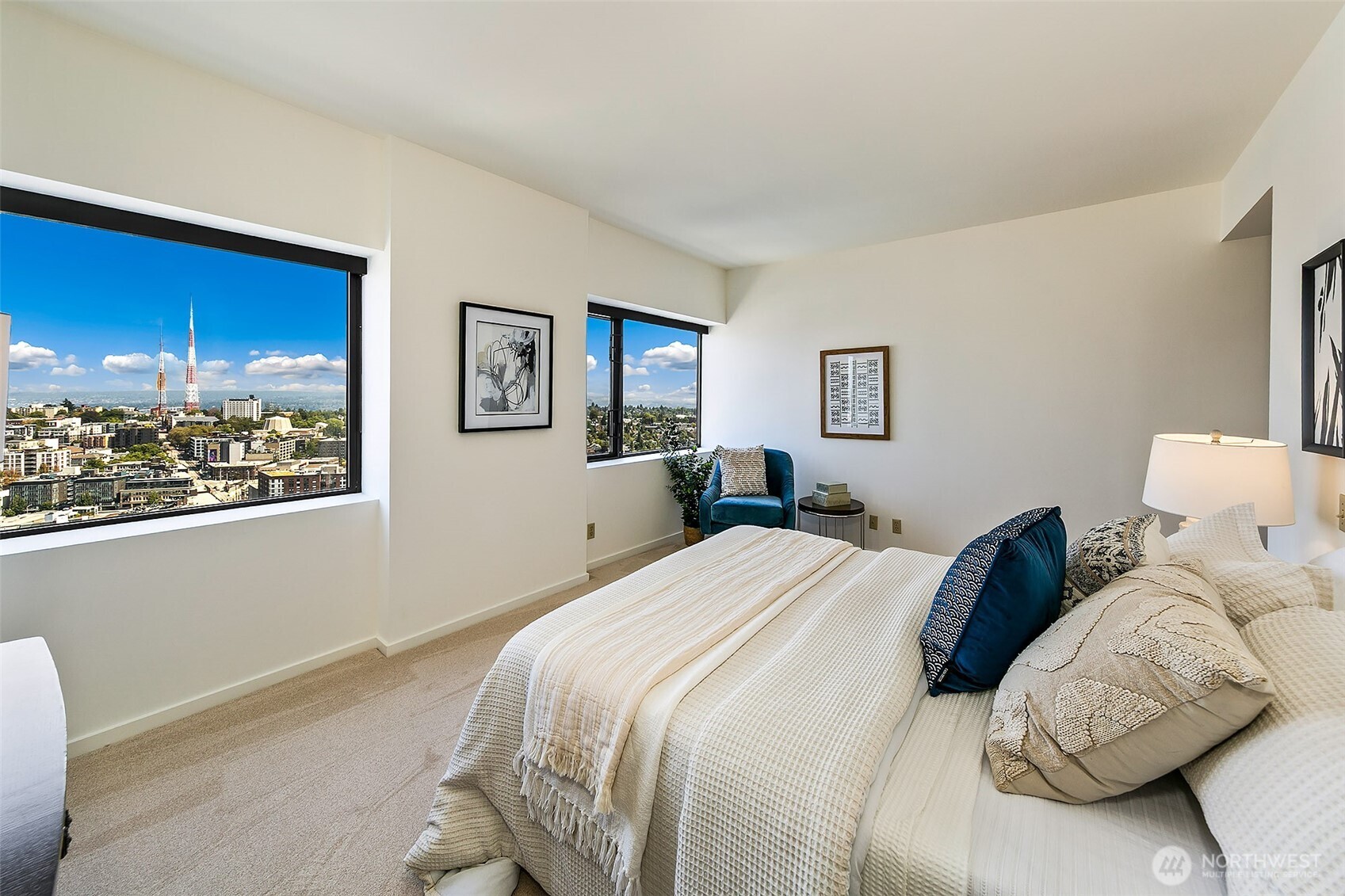 1301 Spring Street 24h Property Photo 14