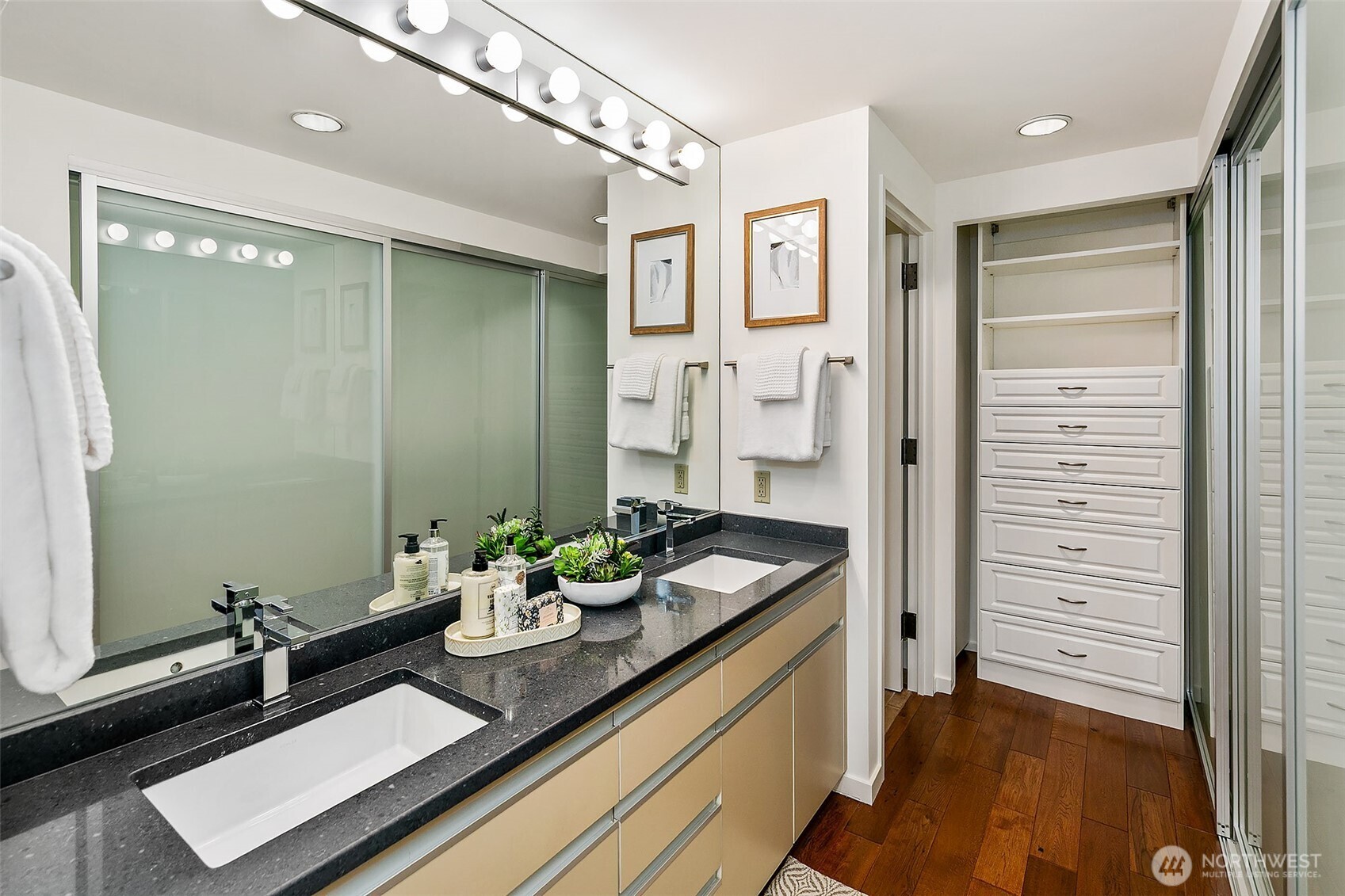 1301 Spring Street 24h Property Photo 15
