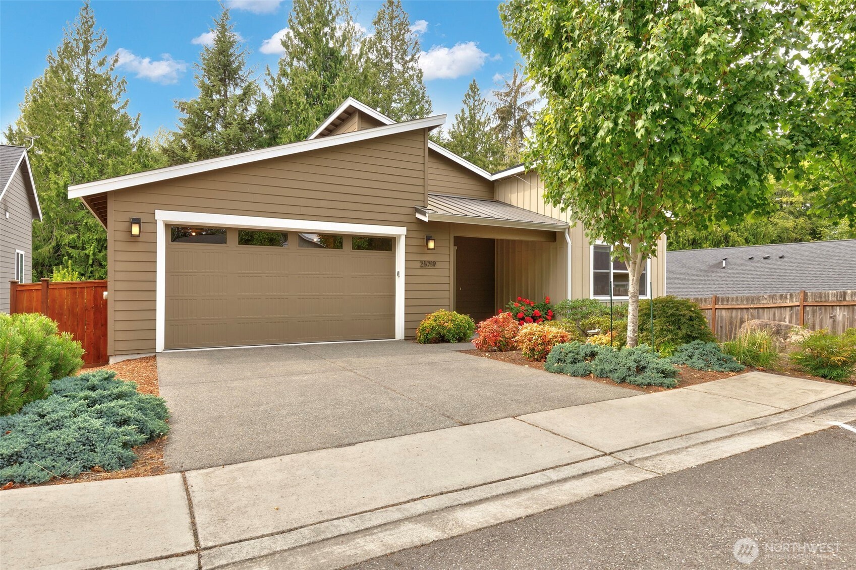 25719 Seabrook Place Property Photo 1