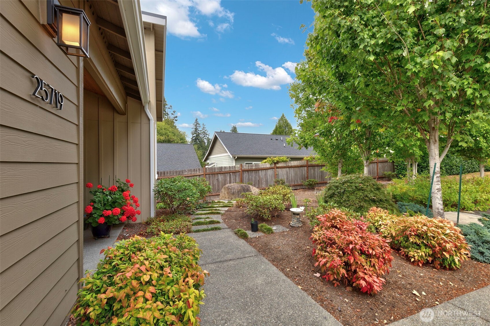 25719 Seabrook Place Property Photo 4