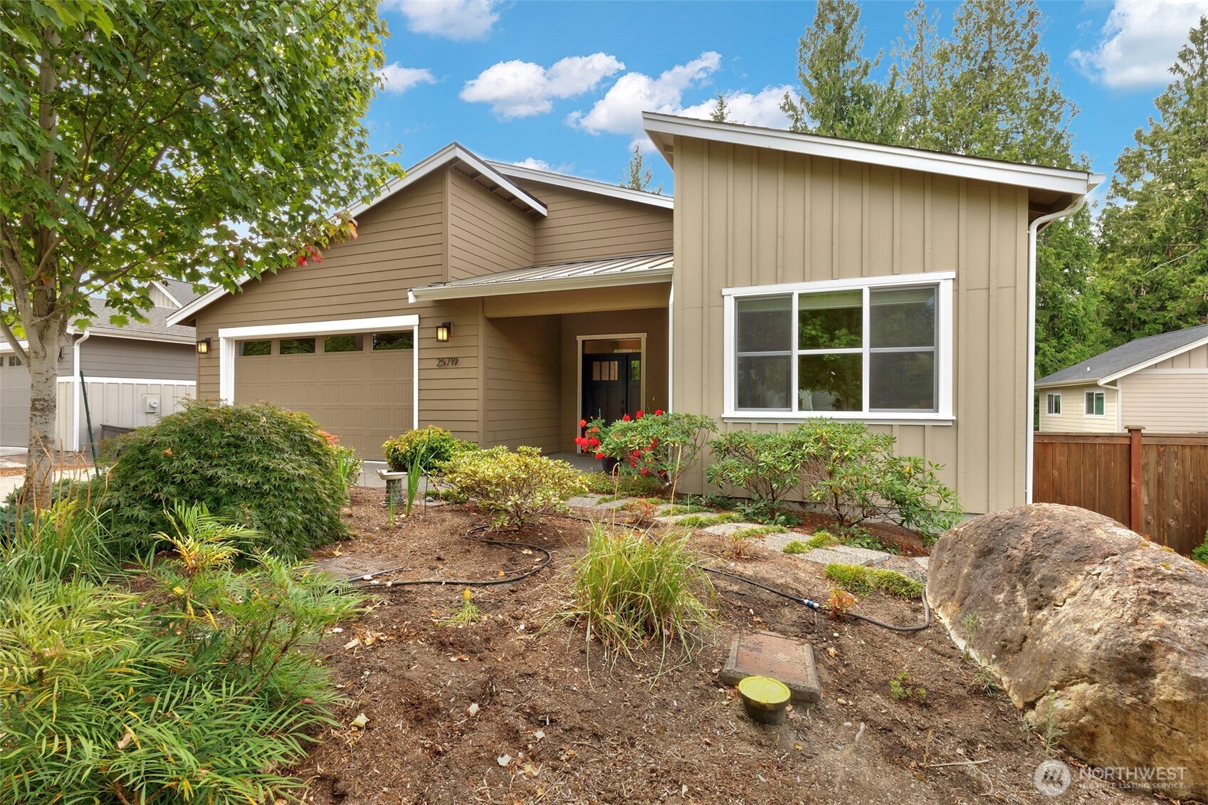 25719 Seabrook Place Property Photo 5