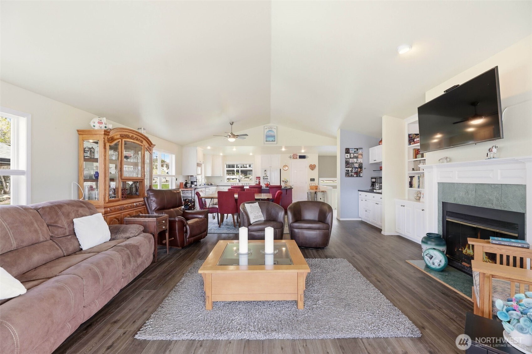 207 Manson View Drive Property Photo 15