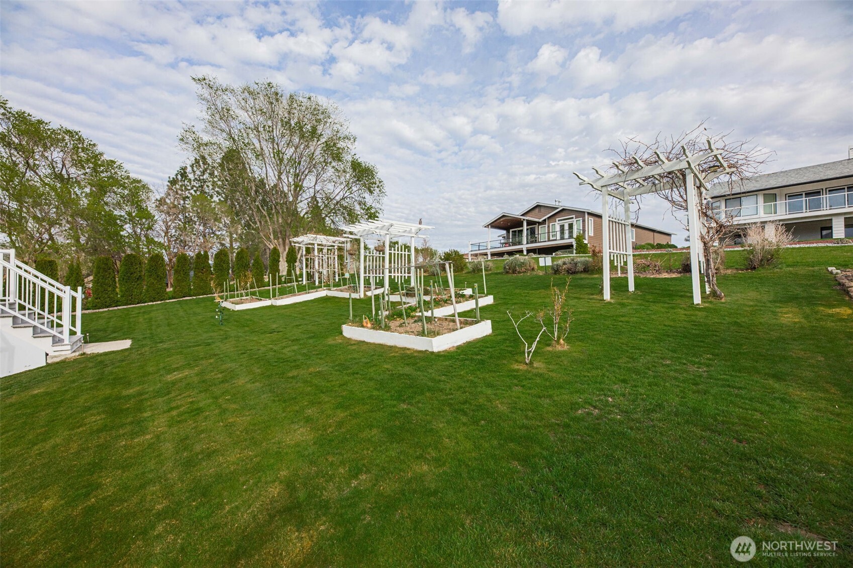207 Manson View Drive Property Photo 26