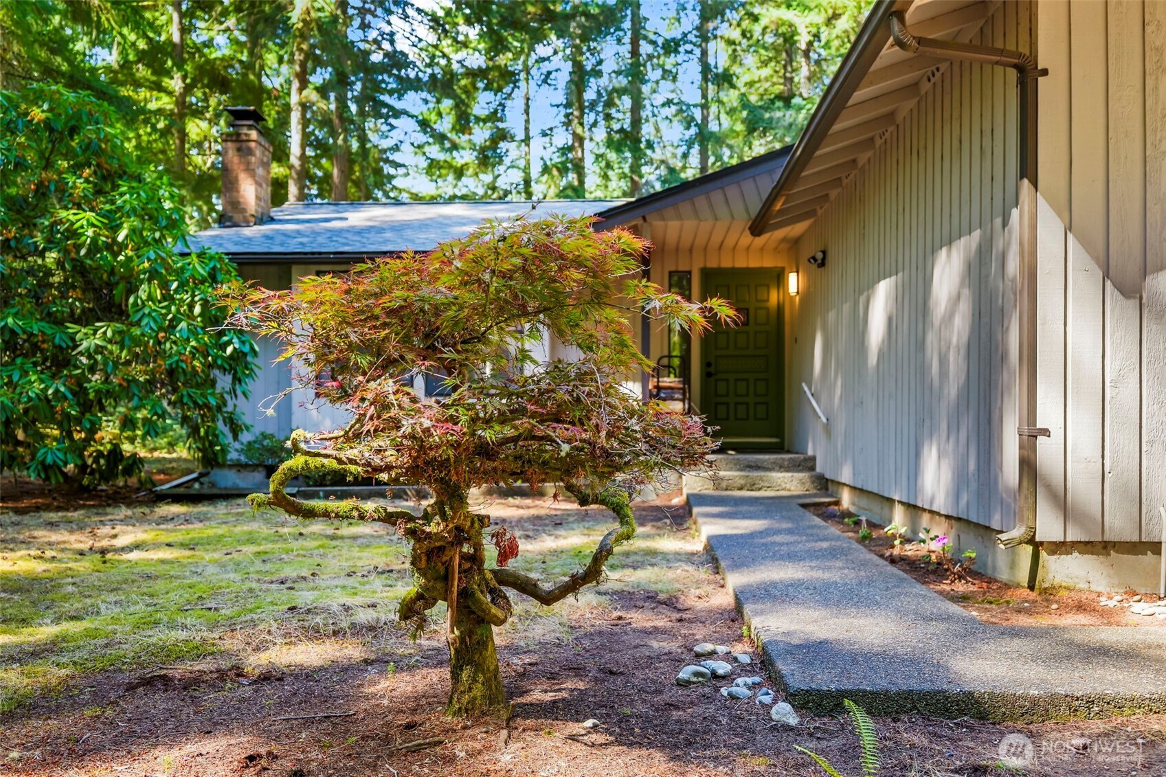 940 9th Avenue Property Photo 3