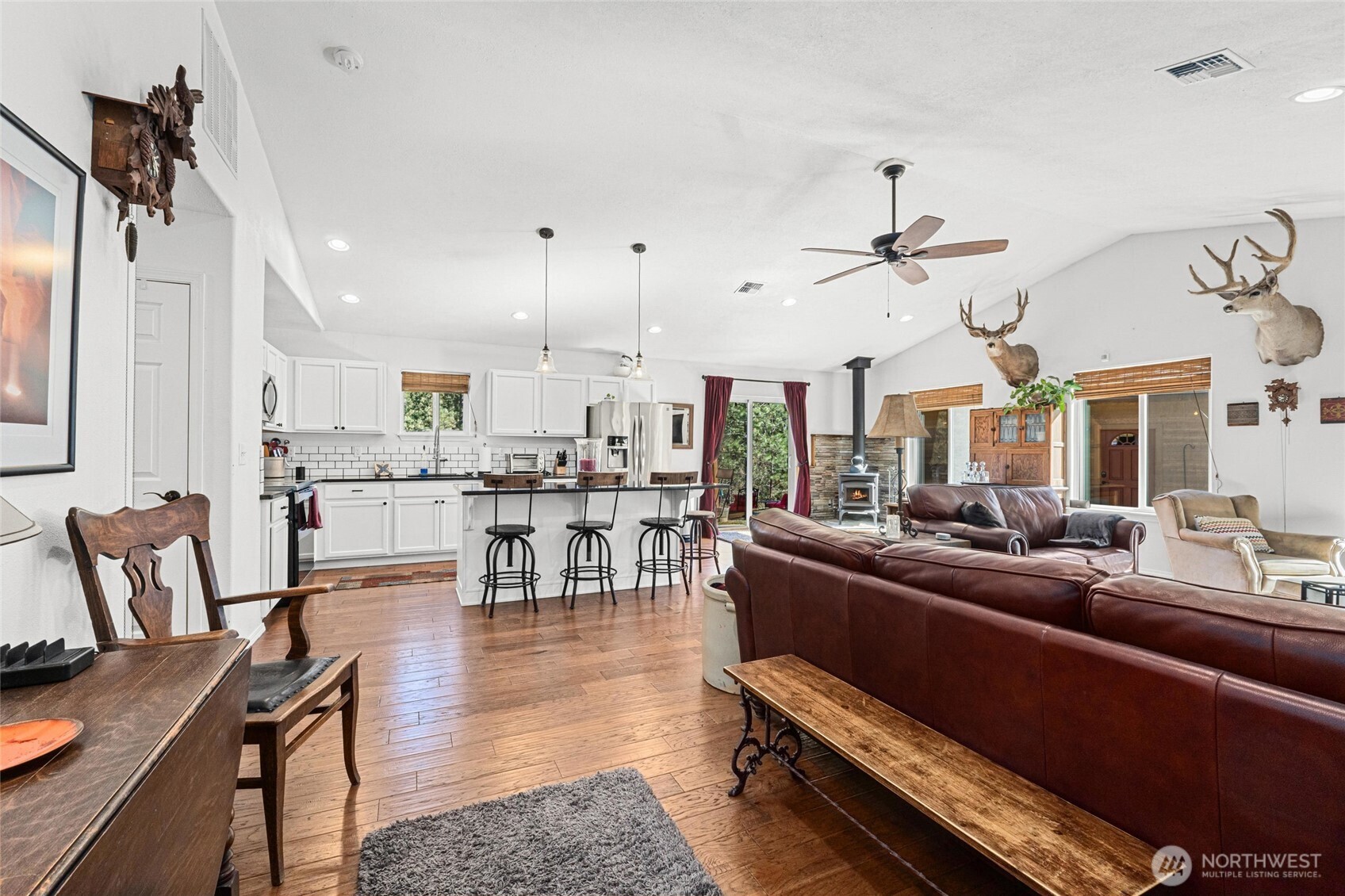 31297 Dodd Creek Lane Property Photo 3