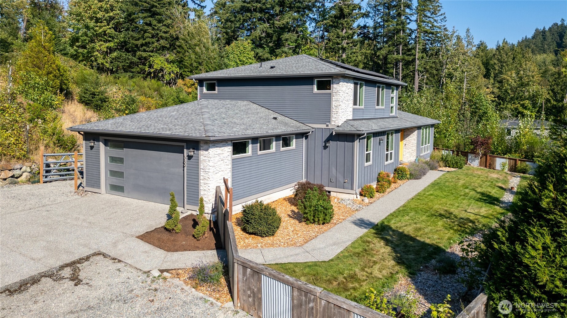 689 Chuckanut Drive Property Photo 4