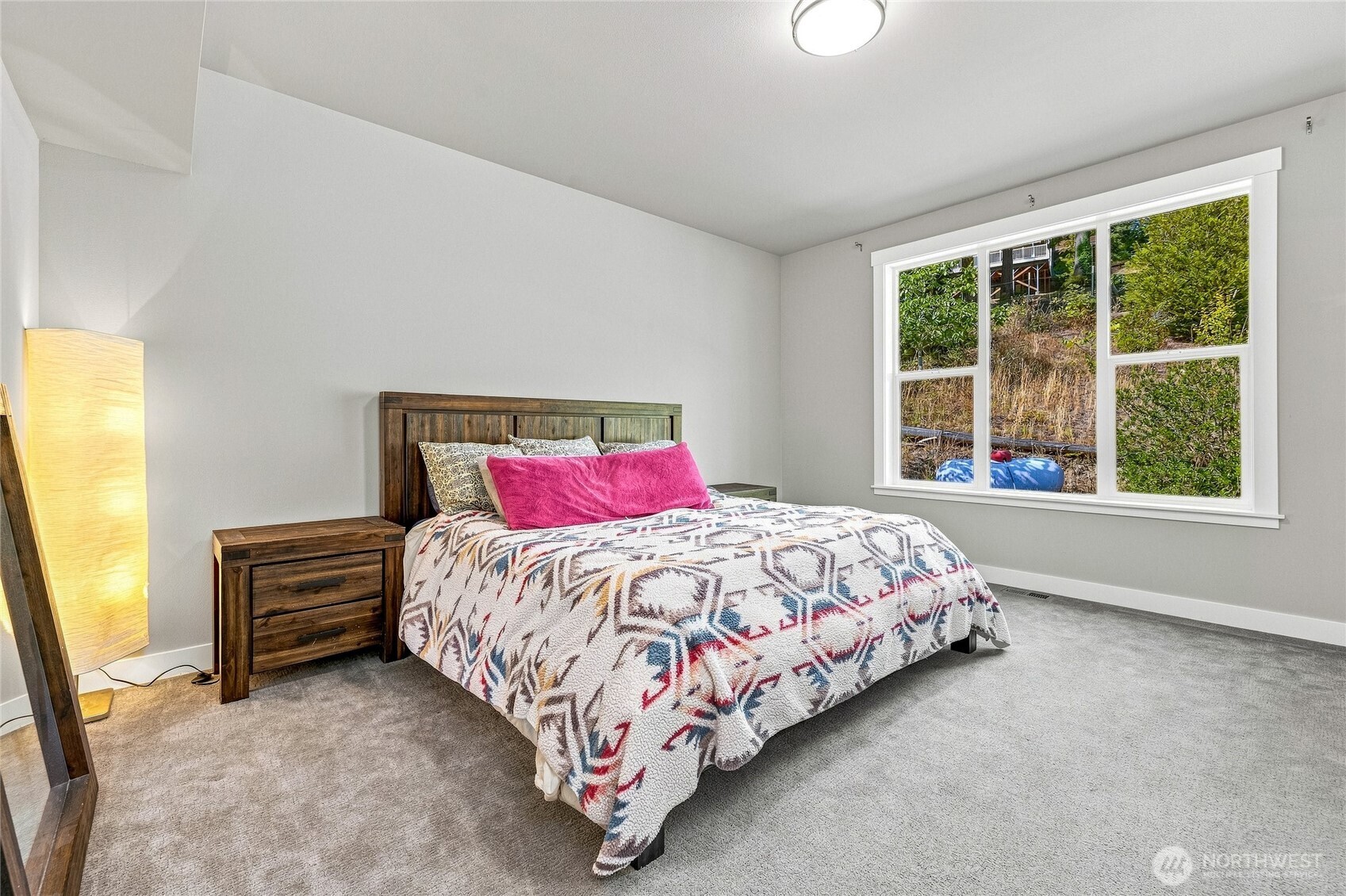 689 Chuckanut Drive Property Photo 16