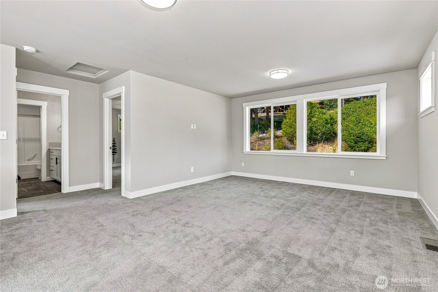 689 Chuckanut Drive Property Photo 29