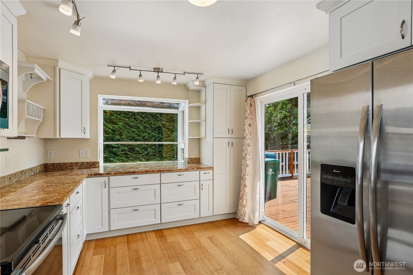 20224 Greenwood Ave N Property Photo 8