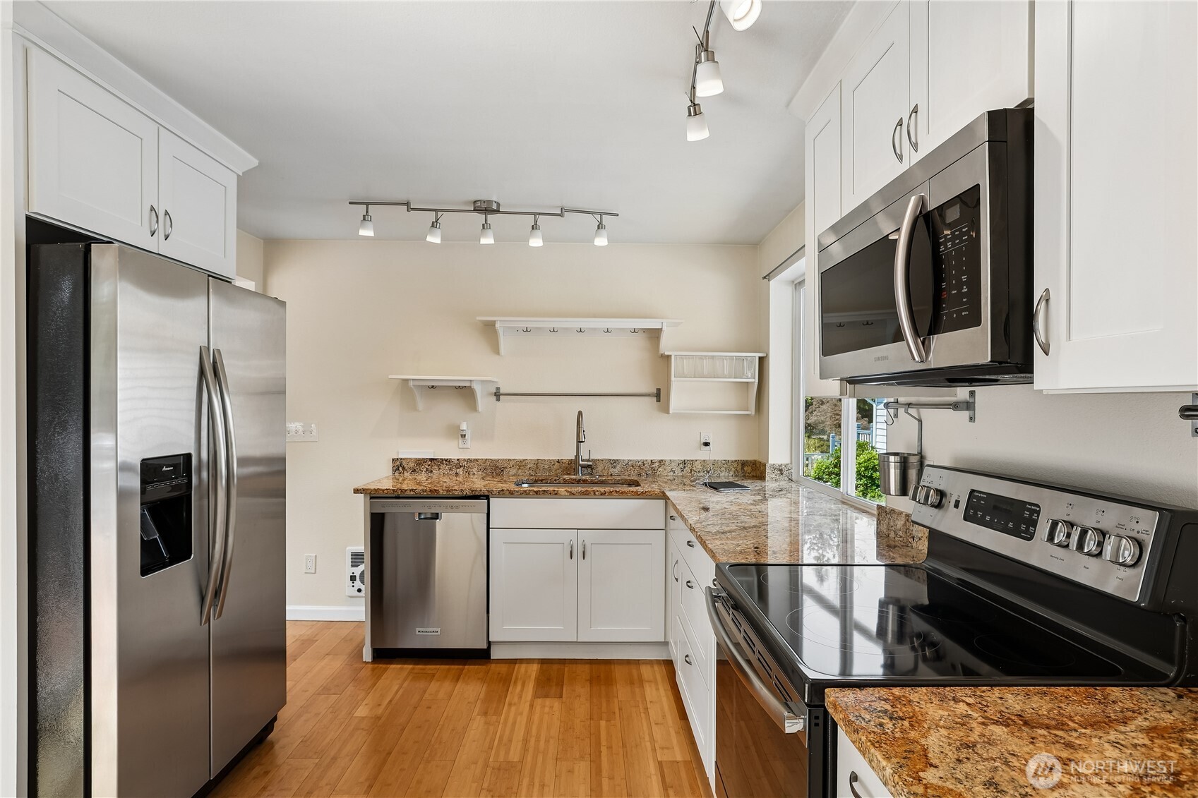 20224 Greenwood Ave N Property Photo 10