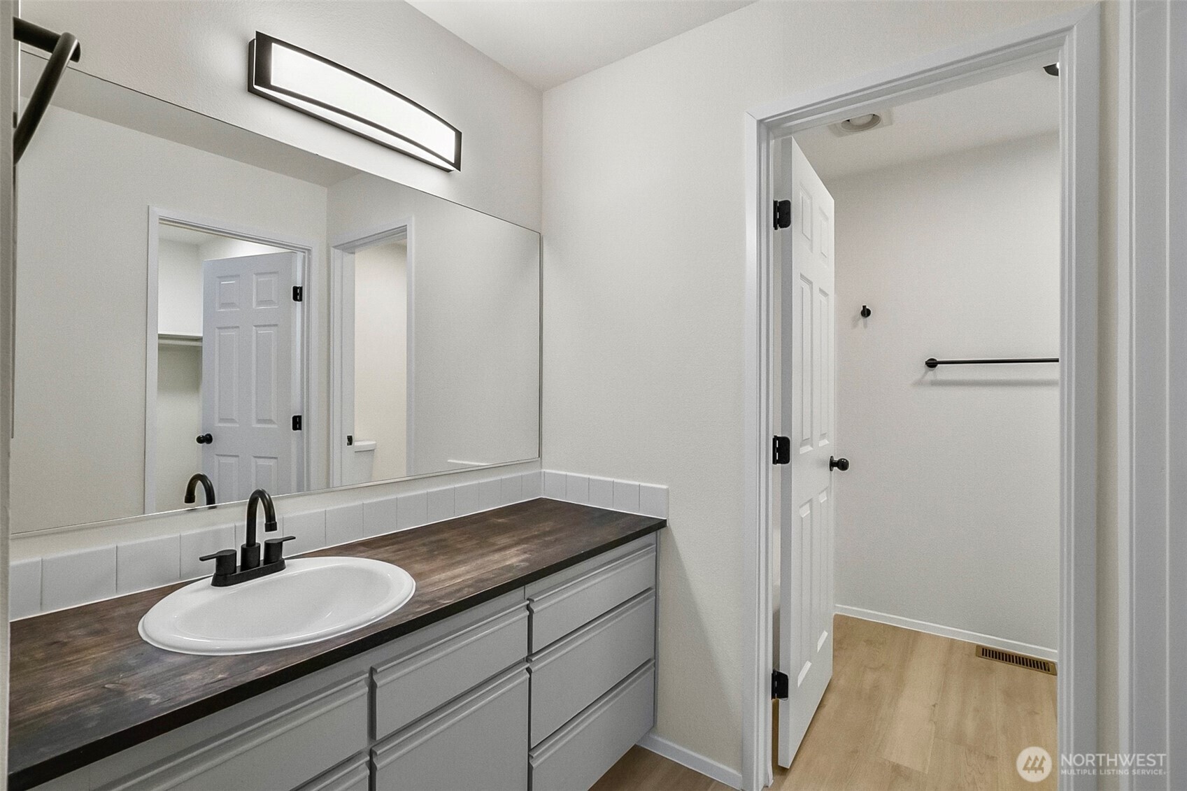 16805 41st Drive A Property Photo 18