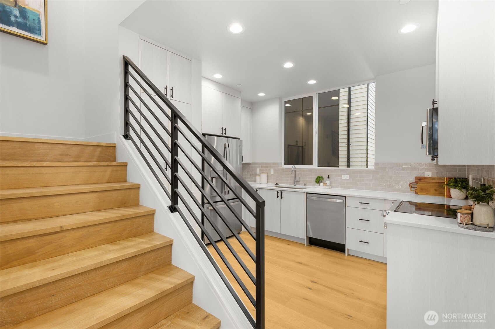 3404 E Spring Street Property Photo 5