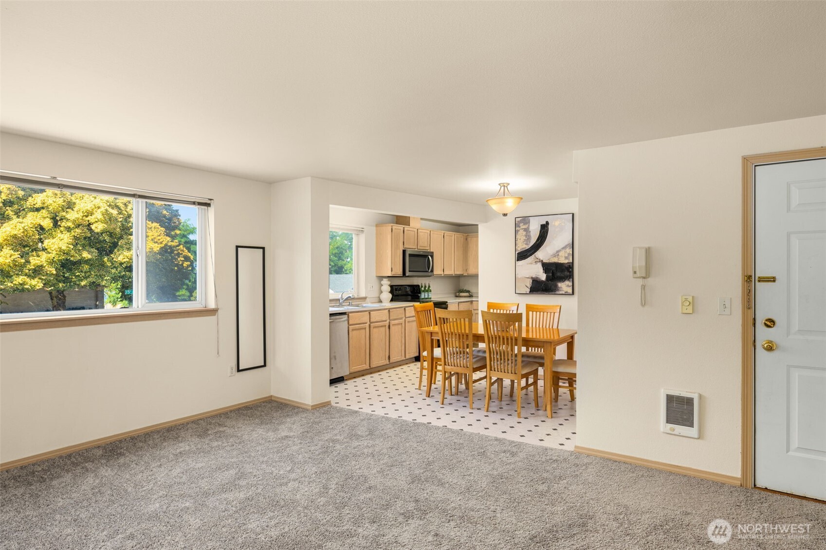 12056 15th Avenue 201 Property Photo 3