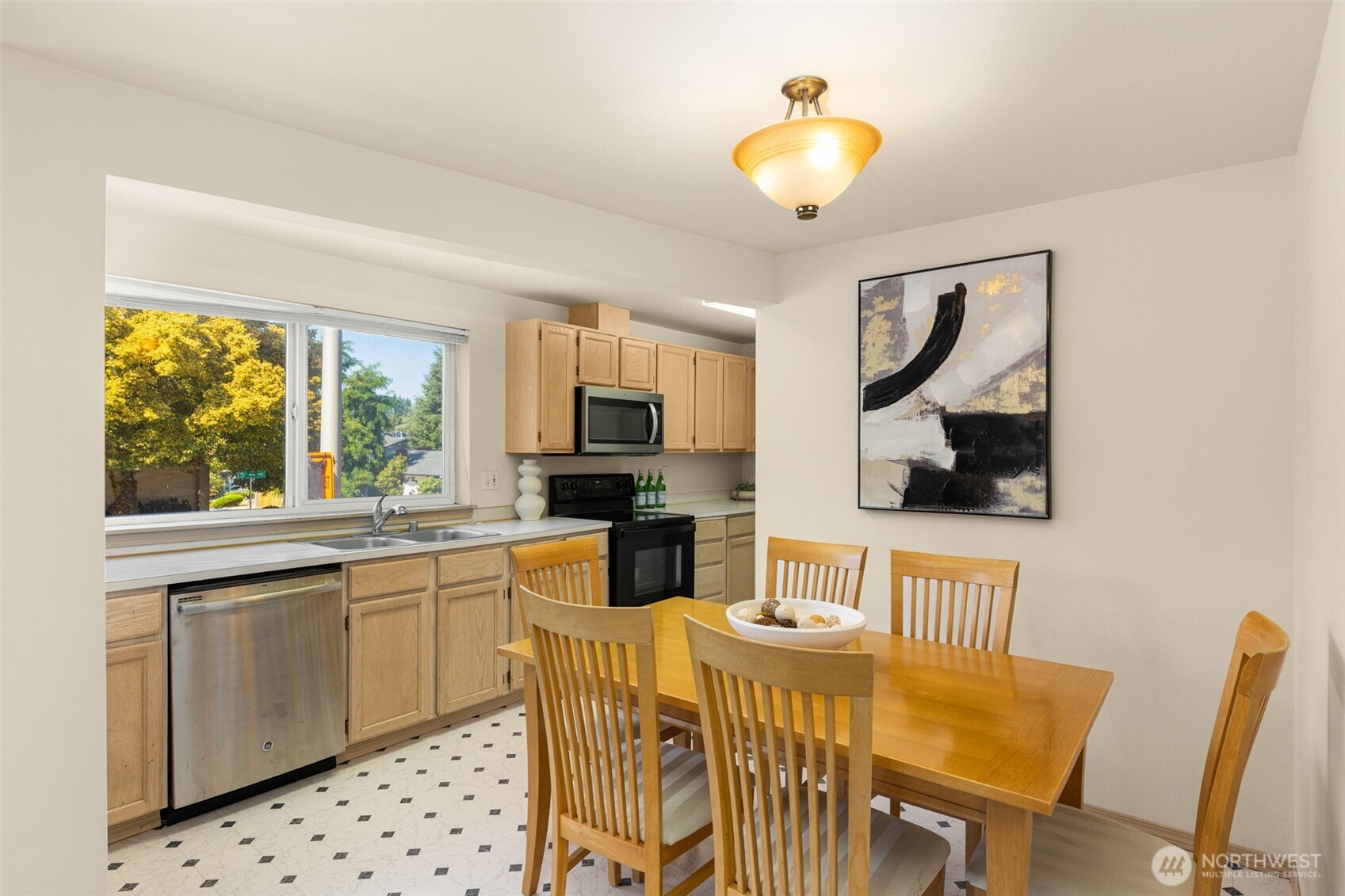 12056 15th Avenue 201 Property Photo 7