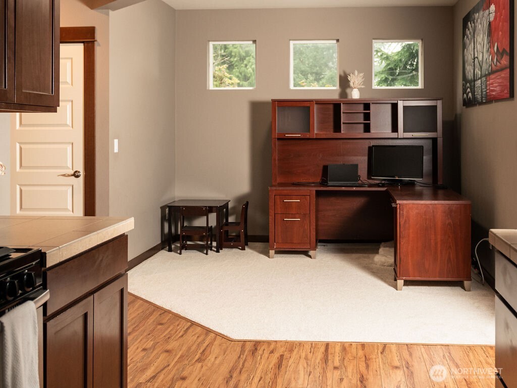 2824 93rd Place Property Photo 7