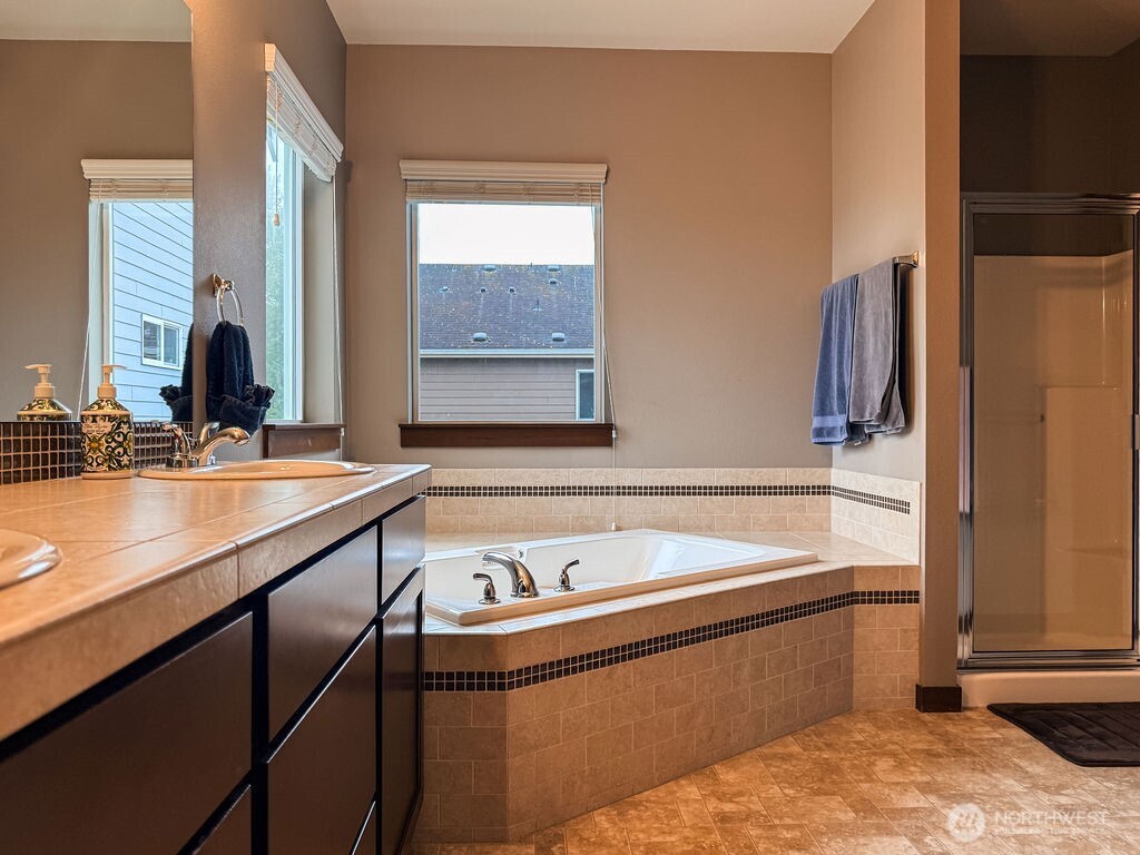 2824 93rd Place Property Photo 11