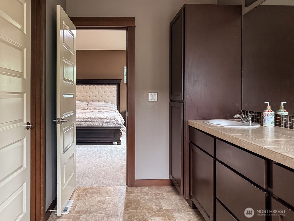 2824 93rd Place Property Photo 13