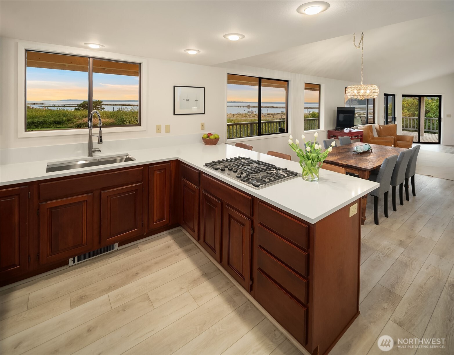 2682 Sunlight Beach Road Property Photo 10