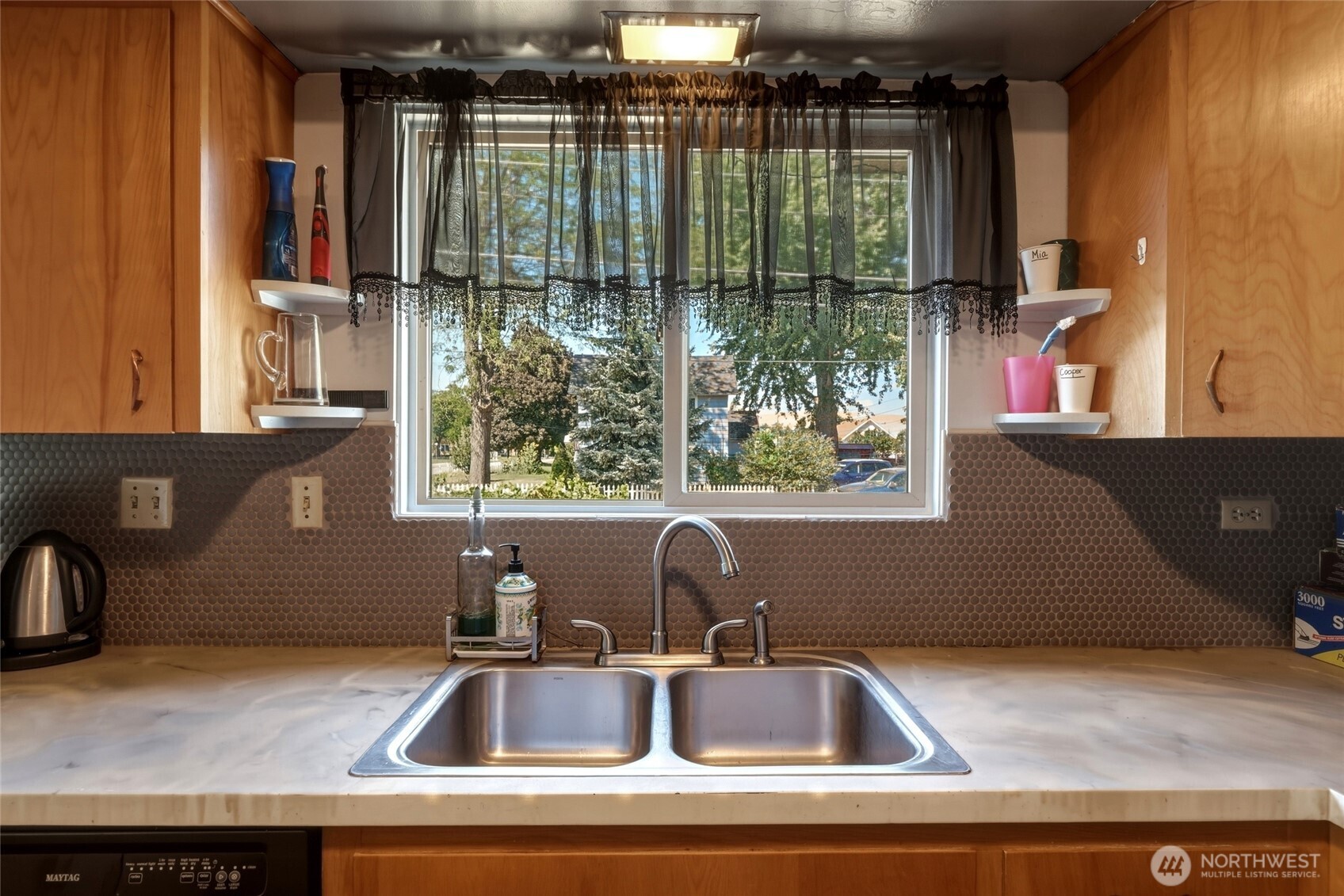 601 Coppei Avenue Property Photo 7