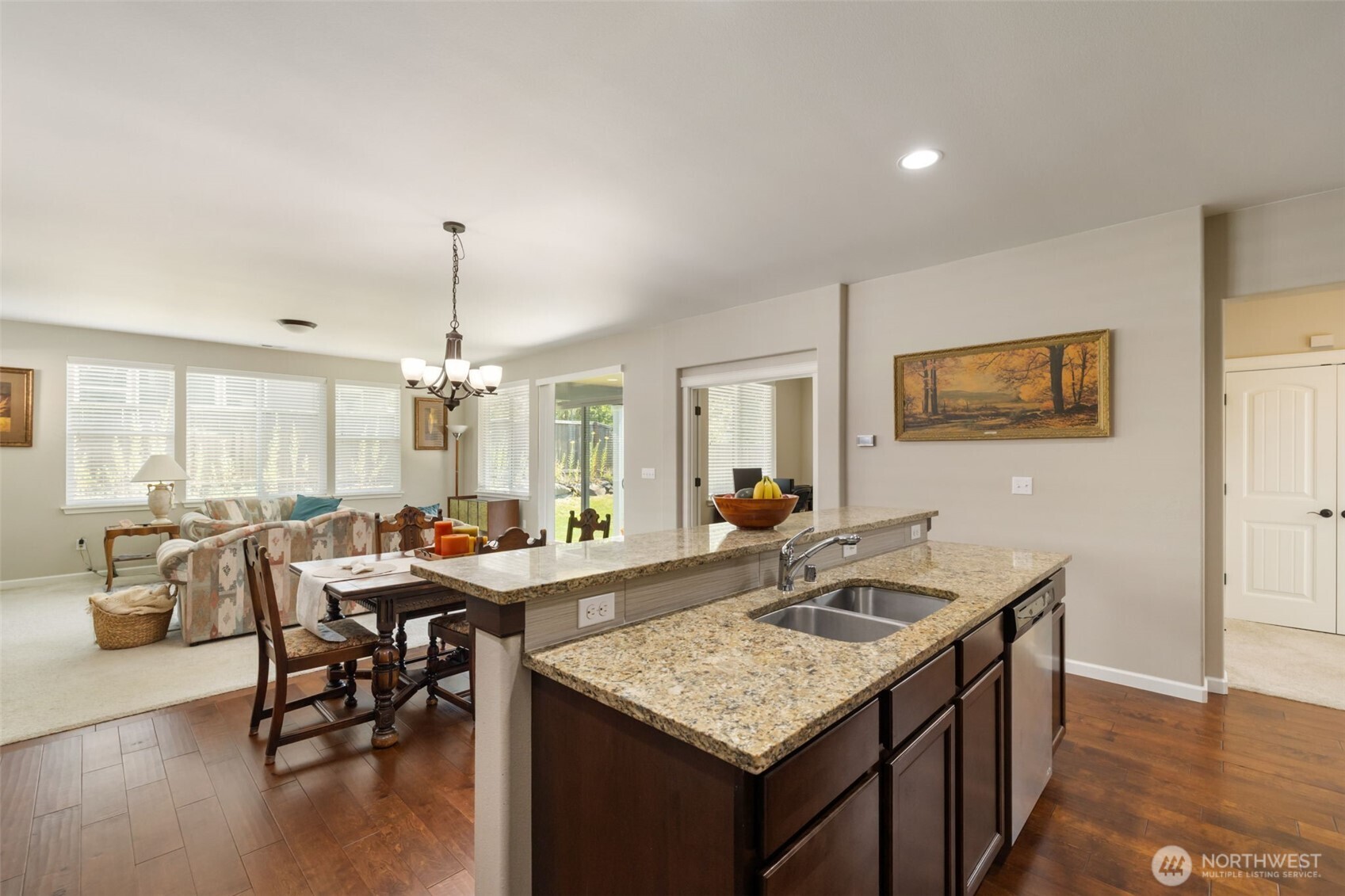 3840 Discovery Avenue Property Photo 4