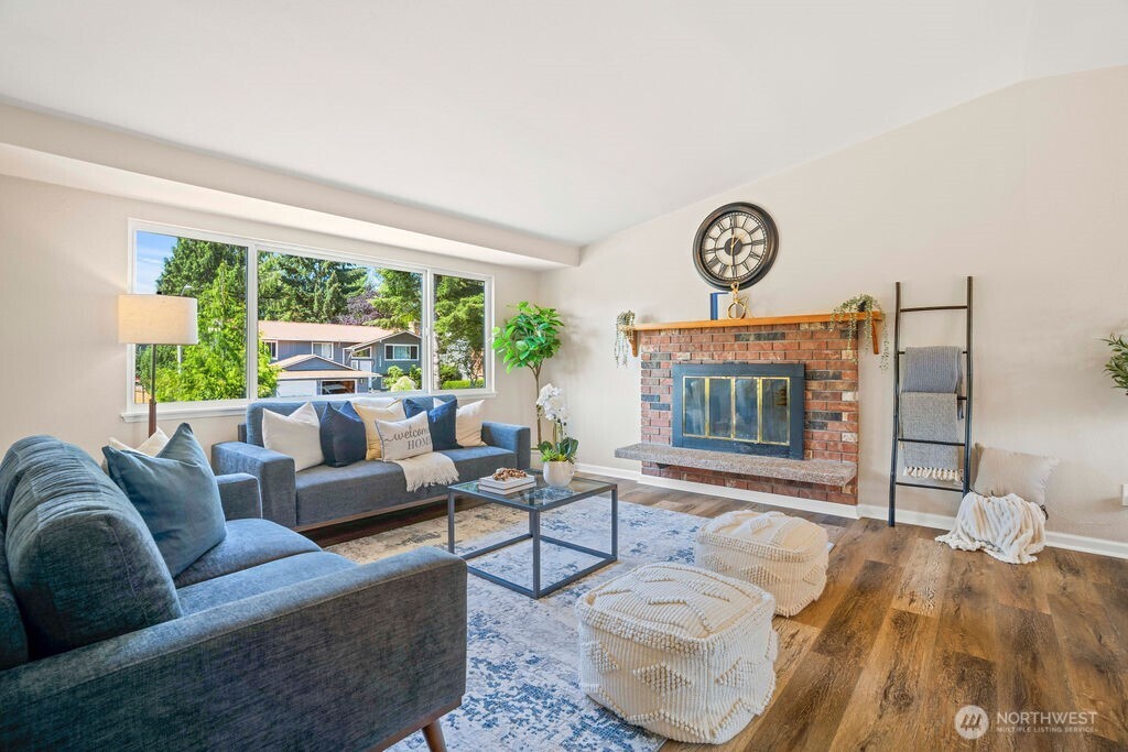 15003 45th Place Property Photo 3