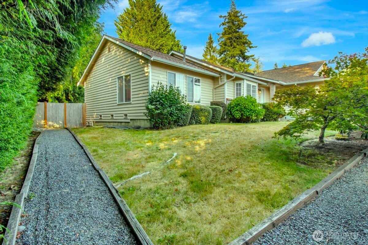 14114 Beverly Park Road A Property Photo 4