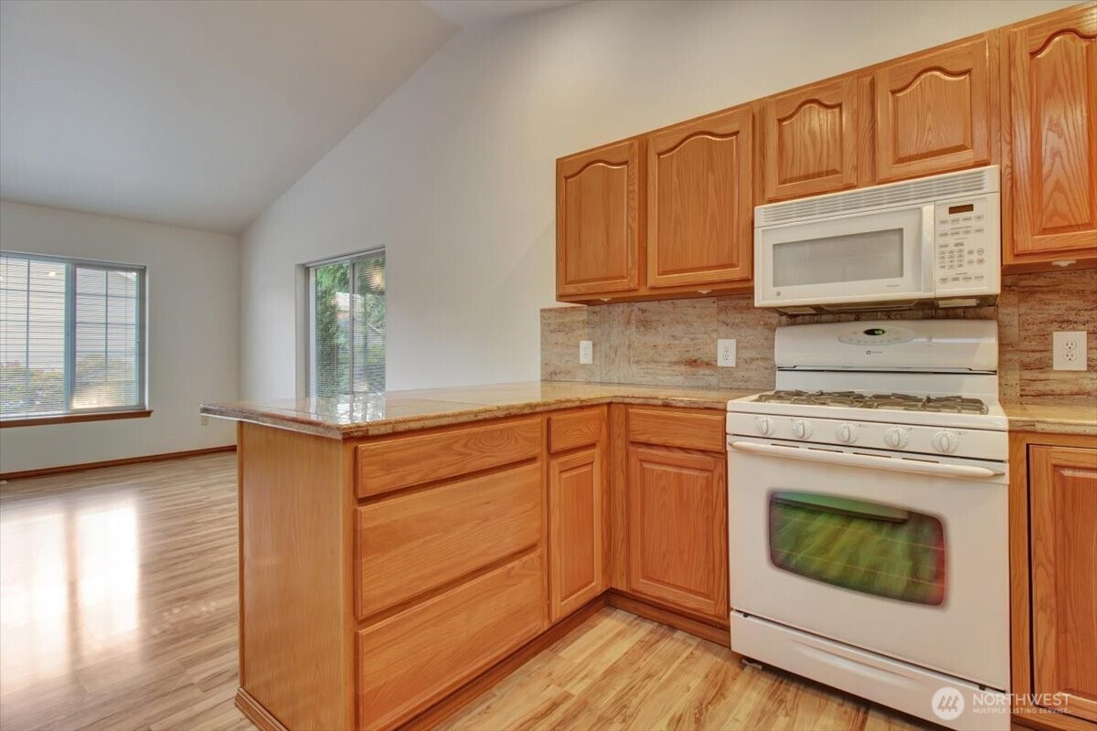 14114 Beverly Park Road A Property Photo 17