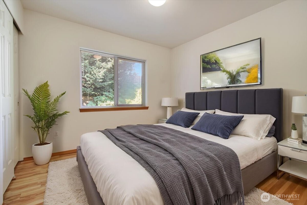14114 Beverly Park Road A Property Photo 22