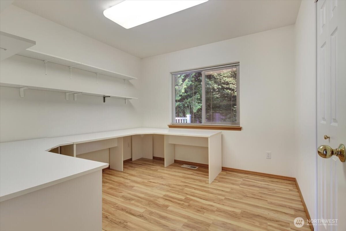 14114 Beverly Park Road A Property Photo 31
