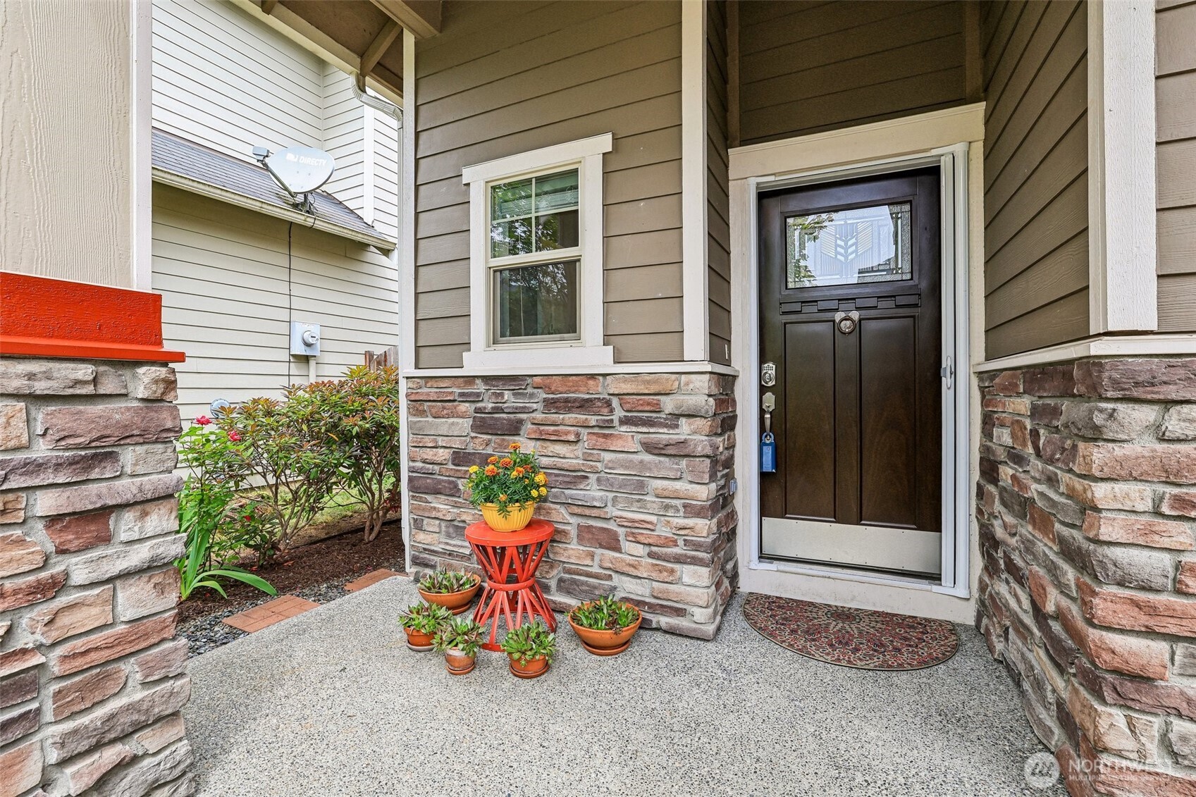 10015 1st Street Property Photo 3