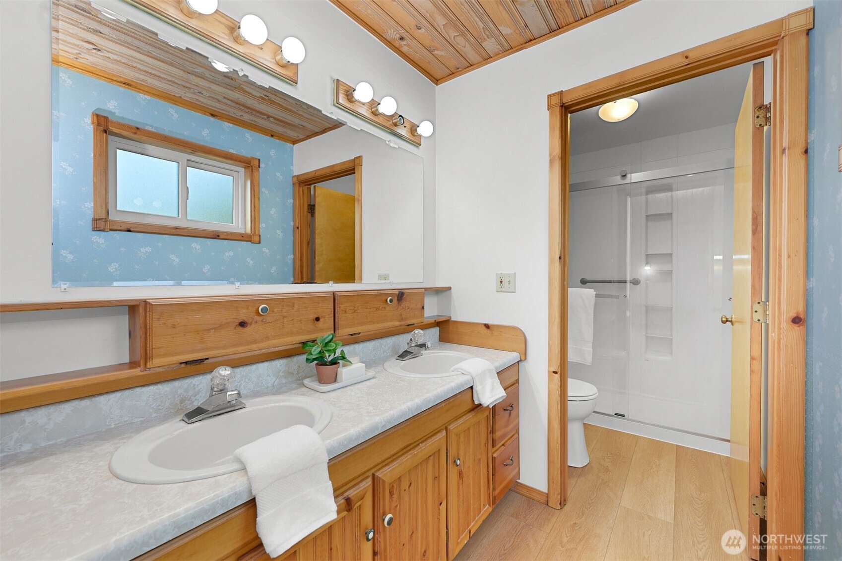 2438 N Bakerview Park Drive Property Photo 17