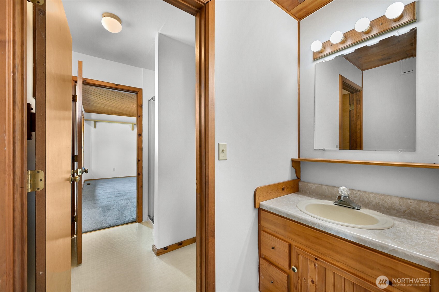 2438 N Bakerview Park Drive Property Photo 30