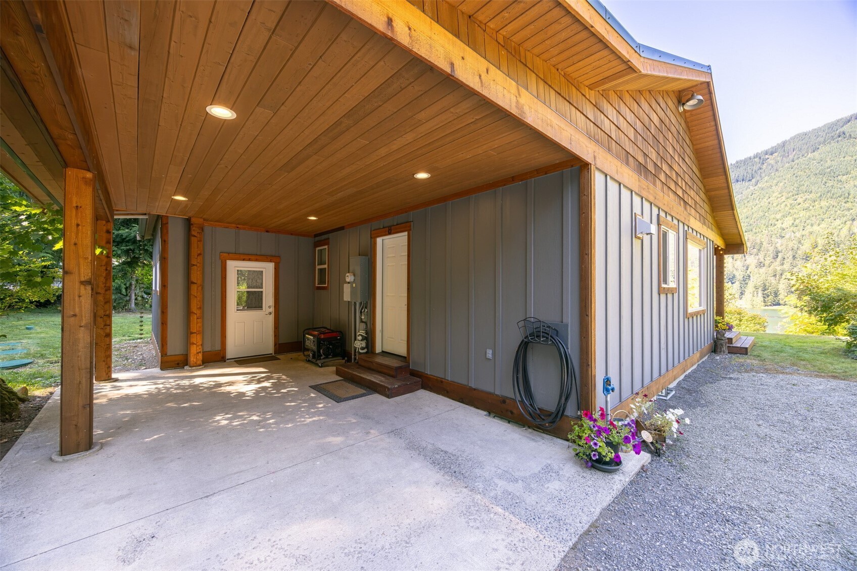9273 Black Mountain Lane Property Photo 8