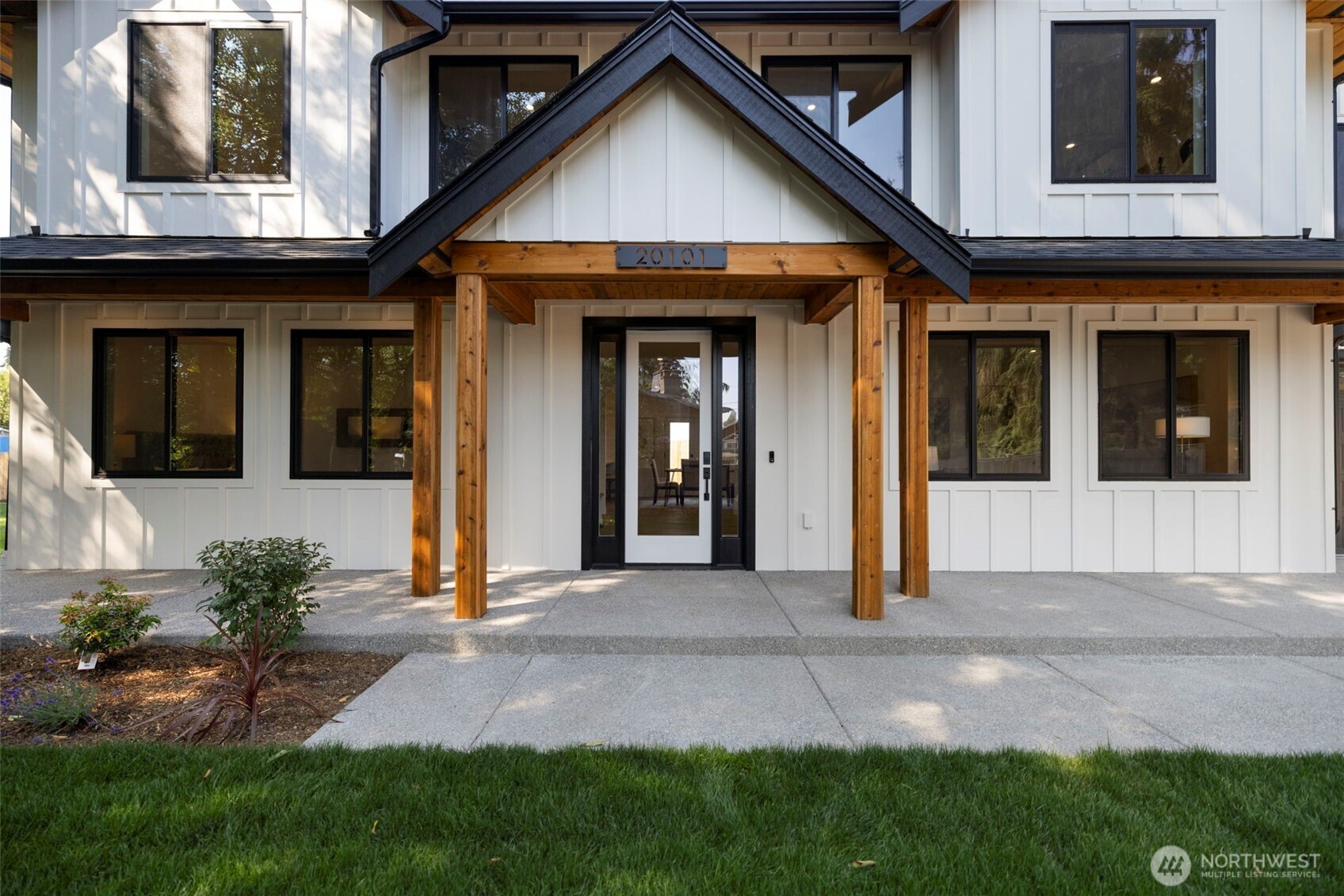 20101 75th Avenue Property Photo 4