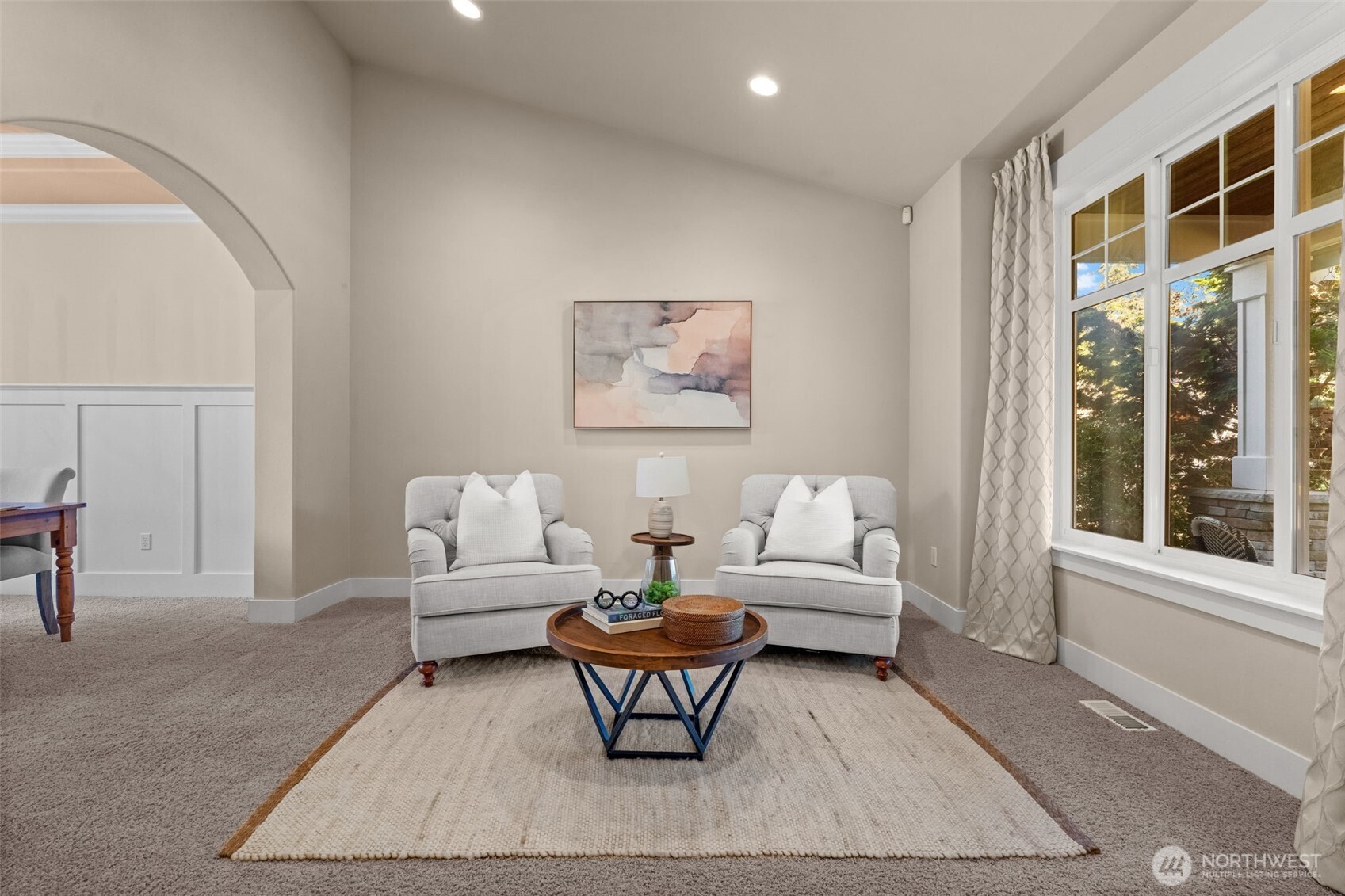 904 7th Court Property Photo 8