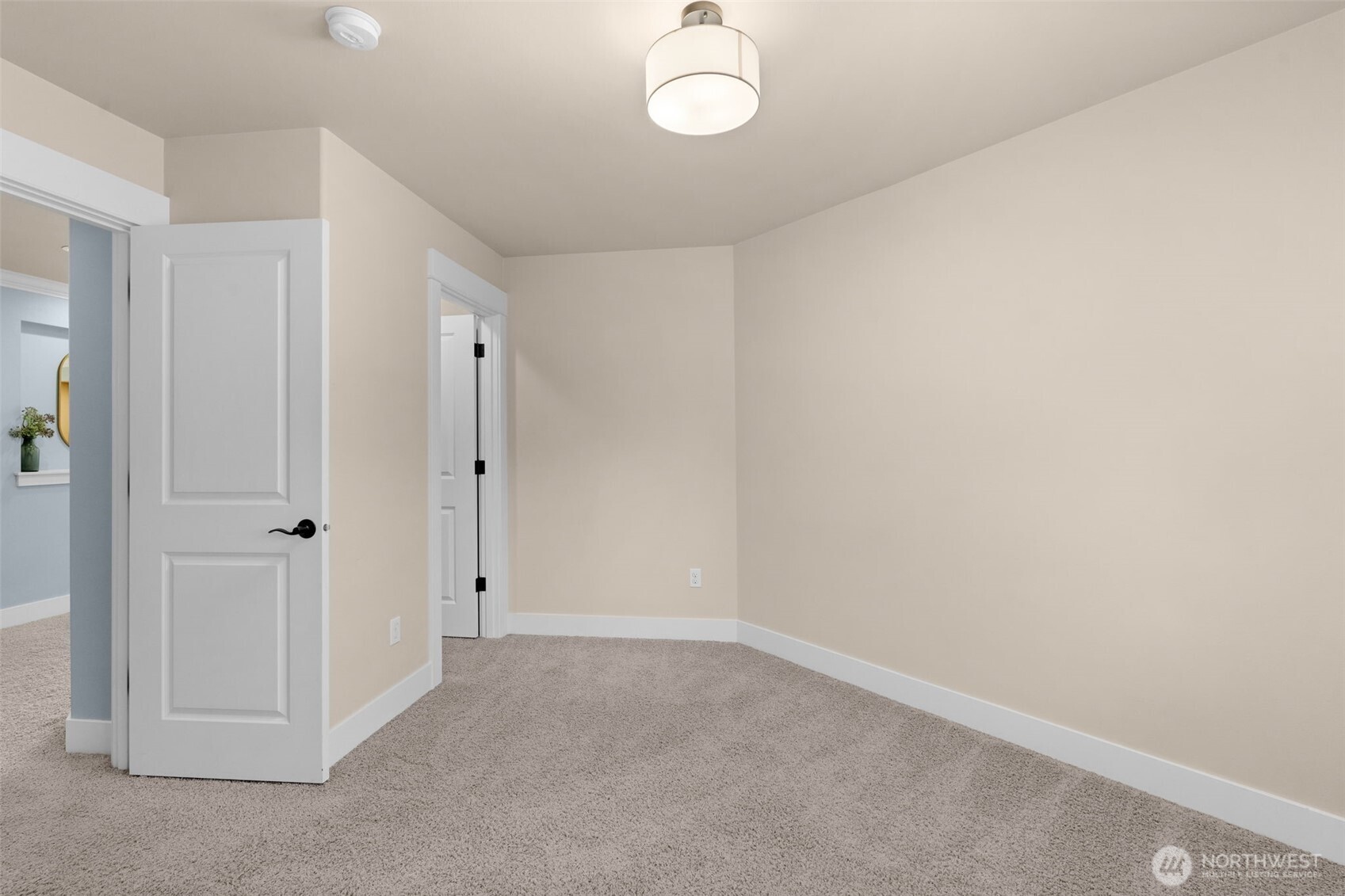 904 7th Court Property Photo 35