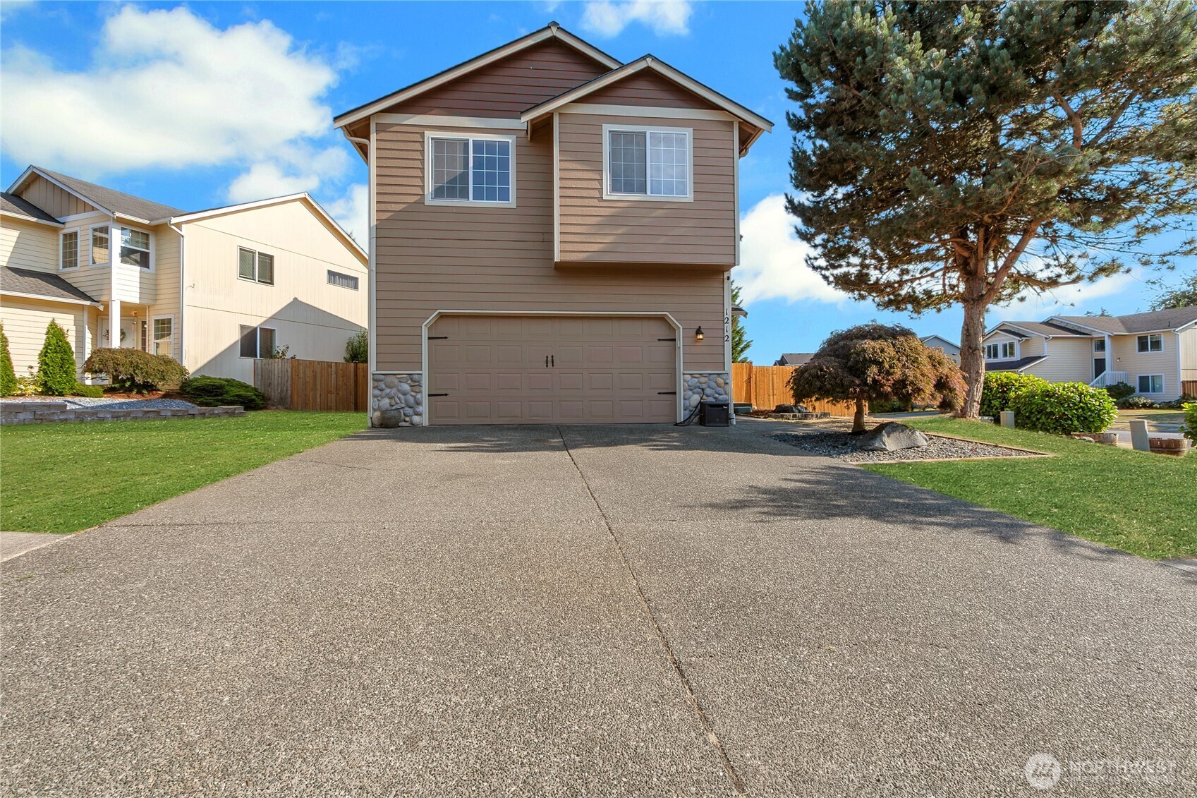1212 192nd Street Ct Property Photo 1