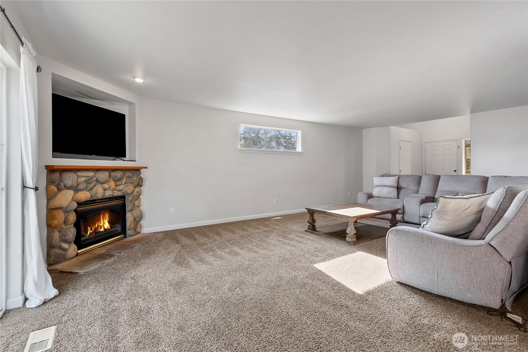 1212 192nd Street Ct Property Photo 3
