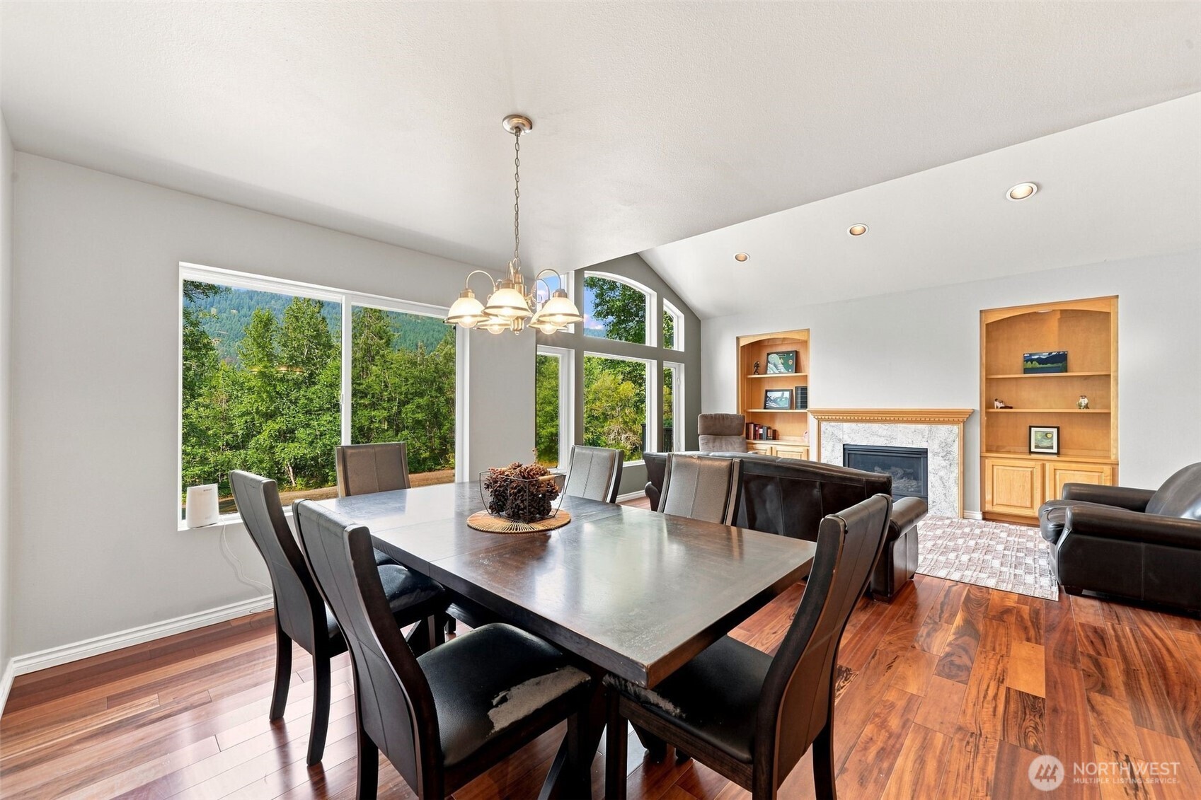 21058 Estate Drive Property Photo 6