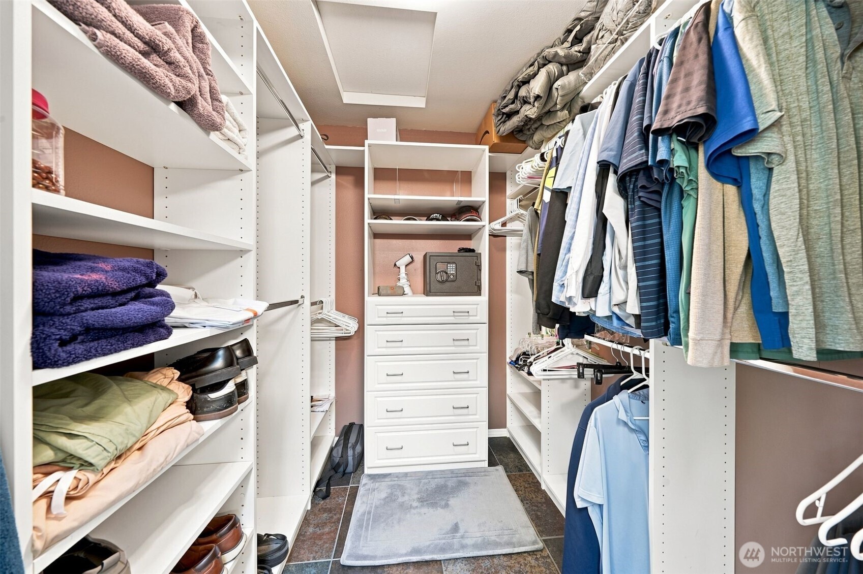 21058 Estate Drive Property Photo 15